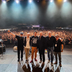 Ismerős Arcok koncert - Dinnyési Tükrös Ponty Napja