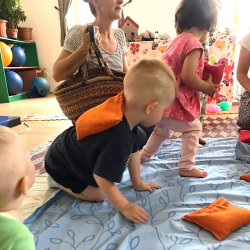 Bábos Mesekuckó a Napsugár Strandon